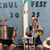 Schulfest im Zeichen des Friedens