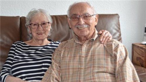 Seit 60 Jahren sind sie ein glückliches Paar, Erika und Wolfgang Watzl aus Grassau. Foto eder