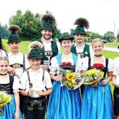 Über 60 Kinder messen sich im Platteln und Drahn