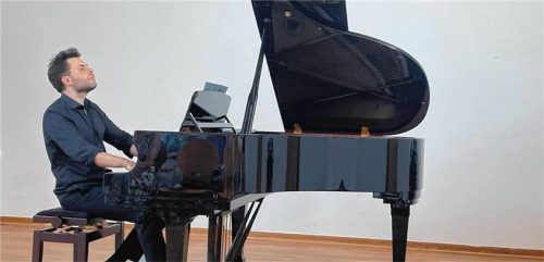 Souverän meisterte Kilian Langrieger auch den technisch sehr anspruchsvollen zweiten Teil des Konzerts. Foto Schickle