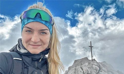 Susanne – „Sanni“ – (29) verbrachte so viel Zeit wie möglich in den Bergen und bestieg zahlreiche Gipfel.Foto Privat