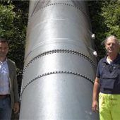 <p>Über das rund 50 Meter lange Fallrohr gelangt das Wasser ins Wasserwerk.</p>