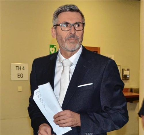 Verteidiger Hans-Jörg Schwarzer kämpfte erfolgreich für die Entlassung einer 26-jährigen Krankenschwester aus der Untersuchungshaft. Foto Kretzmer-Diepold