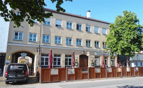 Wird es zukünftig wieder eine Gastwirtschaft im Mareis-Komplex geben? Darüber hatte jetzt der Kolbermoorer Stadtrat beraten. Foto Matthias Riediger