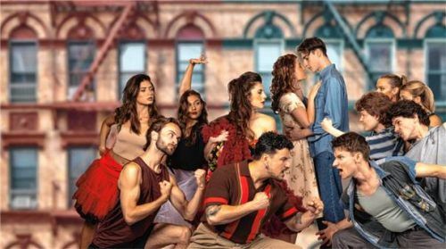 Zuschauer sehen schauspielerische, musikalische und tänzerische Höchstleistungen vor beeindruckender Kulisse. Foto Johannes Berger