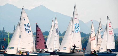 23 Boote aller Klassen traten bei der Simssee-Rund an.Foto Niessen
