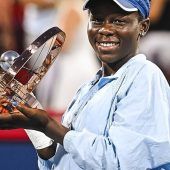 Mboko (18) gewinnt gegen ihre Heldin