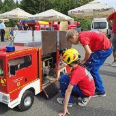 Mini-Feuerwehrautos für den Nachwuchs