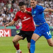 DFB-Pokal: Bayer gewinnt Regenschlacht