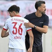 Der Lautsprecher stellt auf leise