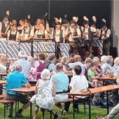 Priener Blaskapelle bringt den Kurgarten zum Klingen