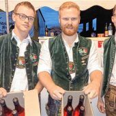 Viele Besucher und gute Stimmung beim Weinfest in Pang