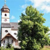 Die Linde vor der Wallfahrtskirche Maria Eck