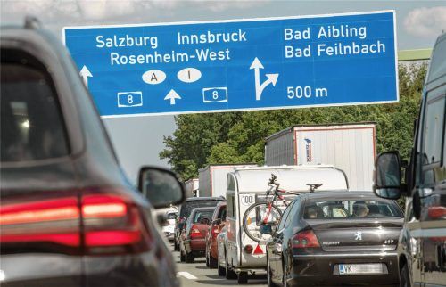 Auch im Mangfalltal hofft man, von der künftigen Sperre des Durchfahrtsverkehrs bei Stau auf der A8 zu profitieren. Foto Imago