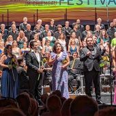 Klangfarbenprächtige Leuchtraketen