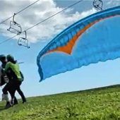 Trotz Rollstuhls hoch hinaus