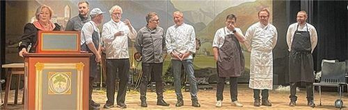 Christl Karner bei der Feier an ihrem 80. Geburtstag in der Festhalle Hohenaschau. Foto Hö