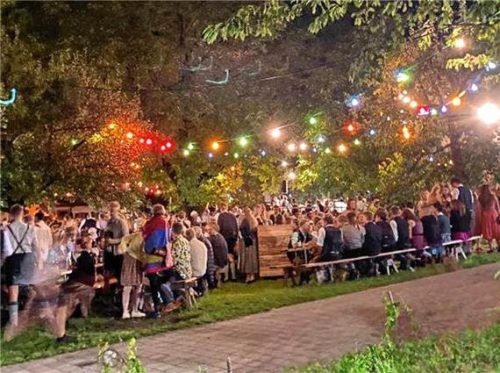 Das Brannenburger Weinfest findet heuer statt. nt