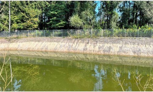Das Retentionsfilterbecken im Gewerbegebiet Natzing musste nach einem Umweltskandal für zwei Millionen Euro neu gebaut werden. Foto Kirchner