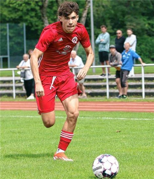 Deniz Ünal hat sich bislang auf der linken Abwehrseite bei 1860 Rosenheim profiliert.Foto Wolfgang Fehrmann