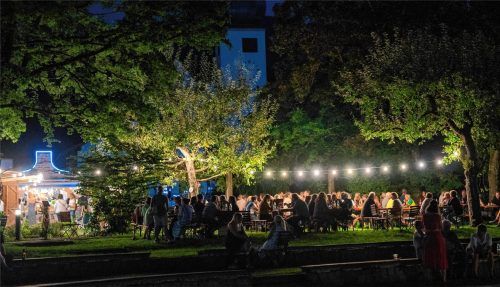 Der Feilnbacher „Almrausch“ ist für zahlreiche Besucher ein besonderes Ereignis. Auch im vergangenen Jahr war der Auftakt des Festivals gut besucht. Foto Brigitte Stadler
