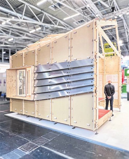 Der Prototyp des neuen Holzbaustecksystems wurde auf der BAU 2025 unter dem Motto „Zukunft des Bauens“ vorgestellt. Foto Julian Krüger