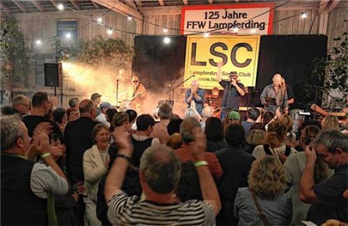 Die Band LSC rockte die Bühne. Foto stelzer