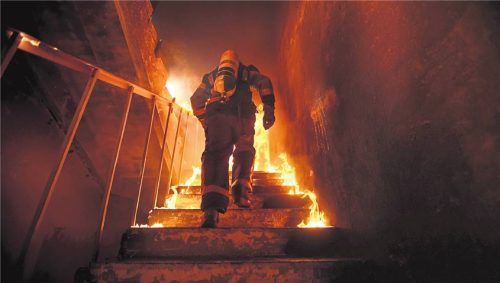 Ein Hausbrand kann fatale Folgen nach sich ziehen. Foto Smarterpix/Gorodenkoff