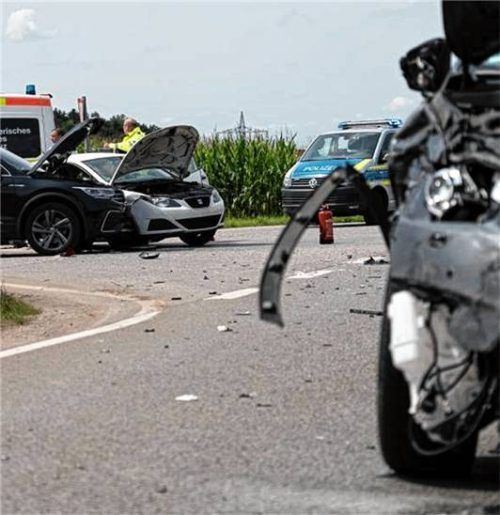 Fünf Verletzte hat ein Unfall auf Höhe Erlstätt gefordert. Vier Fahrzeuge waren daran am vergangenen Mittwoch beteiligt. Foto 112News/P. Benje