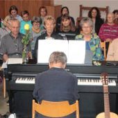 Friedensgesang füllt die Haidholzener Kirche