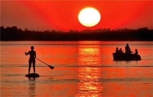 Karibik-Stimmung herrschte am Chiemsee-Strandbad in Übersee am vergangenen Sonntagabend. Foto Niederbuchner