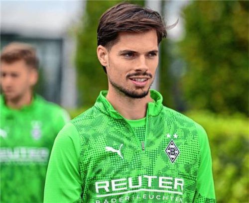 Konzentriert: Julian Weigl am Mittwochvormittag beim Training mit Borussia Mönchengladbach.Foto Imago
