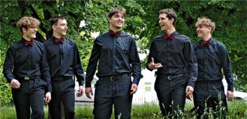 Penta Vocalis, fünf Regensburger Domspatzen, unternehmen einen musikalischen Streifzug durch männliche Befindlichkeiten. Foto re