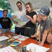 OB März besucht „Miniatur-Rosenheim“