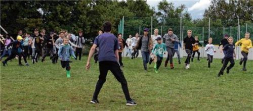 Spaß an der Bewegung gehört zum Programm. Foto RE