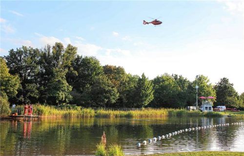 Über Isen und Grüner Lagune kreisten zwei Hubschrauber.Fotos fib/MK