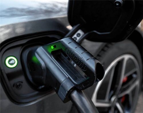 Wie nachhaltig ein E-Auto lädt, hängt vor allem vom Strommix ab. Und hier gibt es eine positive Entwicklung. Foto dpa