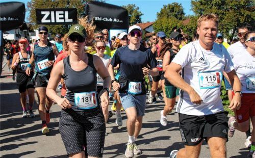 131 Athleten stellten sich der Herausforderung „Halbmarathon“ mit 21,1 Kilometer Laufstrecke. Fotos strim