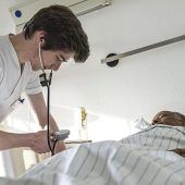 Pflegekräfte erhalten medizinische Befugnisse