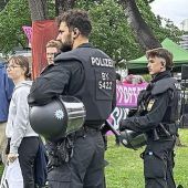 IAA: Aktivisten auf Ring-Zufahrt