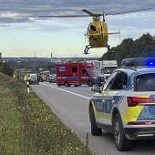 Stau nach Massenunfall