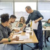 Dürfen Lehrer schreien und schlagen?