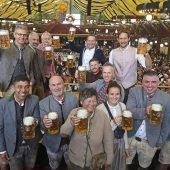FCB-Legenden im Paulaner Festzelt