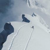 Pole Bargiel schafft erste Skiabfahrt vom Mount Everest