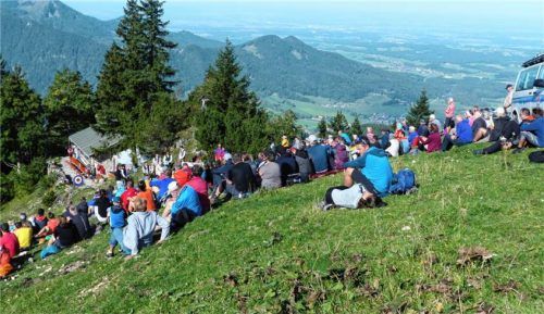 OVB Heimatzeitungen | Bergmesse der Bergwacht auf der Kampenwand