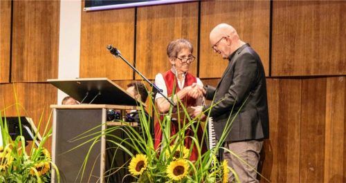 Annemarie Funke mit Moderator Thomas Breu. Foto Flug