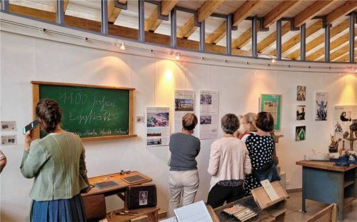 Blick in die Ausstellung 1100 Jahre Echistat. Heuer feiert die Gemeinde am Hartsee 1100 Jahre. Nun wurde eine Bilanz der Kosten gezogen.Foto Kirchner