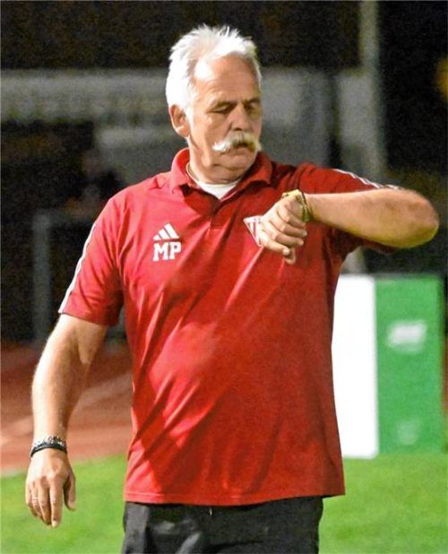 Bruckmühls Trainer Mike Probst wartet mit seiner Mannschaft schon seit acht Spielen auf einen Sieg.Foto Ruprecht