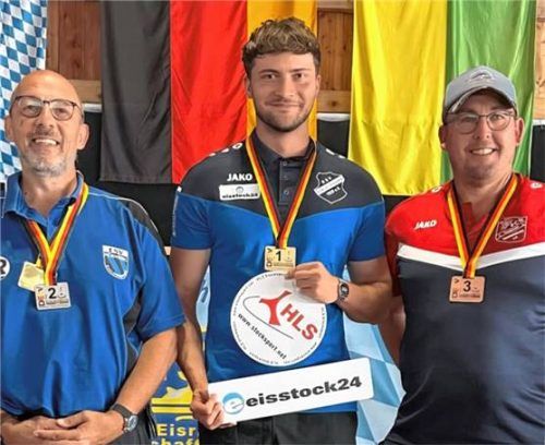 Das DM-Stockerl bei den Herren im Zielschießen mit Sieger Marcel Porst (Mitte).Foto Albert Kamhuber