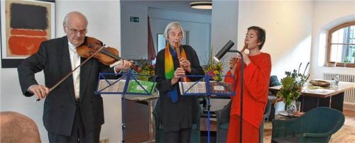 Das Trio Wunderort, bestehend aus (von links) Hans und Inge Leonhardt sowie Katharina Elisabeth Brandl, will ab sofort häufiger gemeinsam auftreten. Foto  Wunderlich